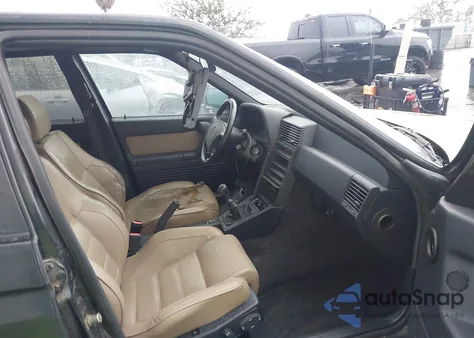 1994 Alfa Romeo 164 Quadrifoglio z USA, uszkodzony, nr VIN ZARED33R0R6288768